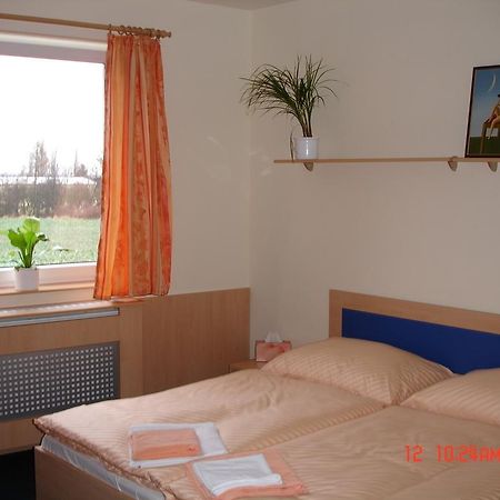 Sporthotel Vestec Экстерьер фото