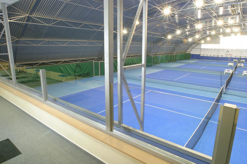 Sporthotel Vestec Экстерьер фото